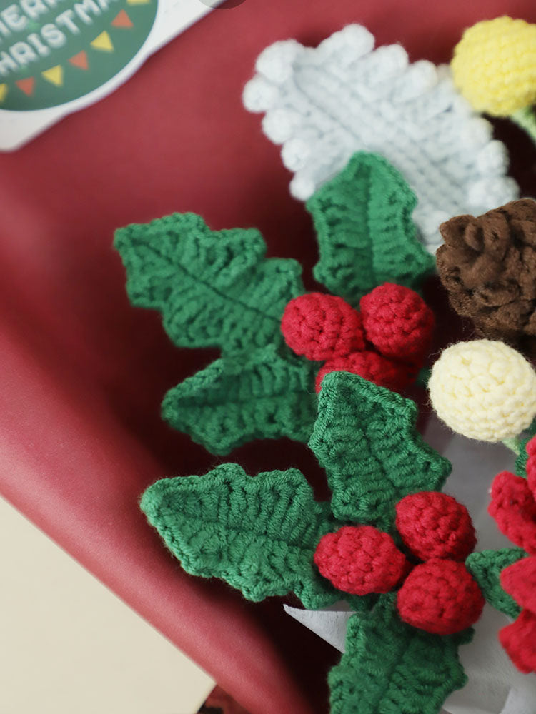 Classic Christmas Crochet Flower Bouquet