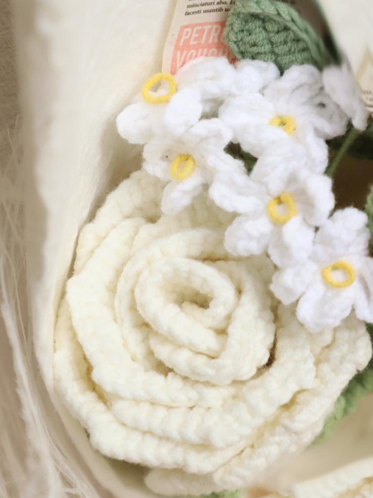 Chiaroscuro Love Crochet Flowers - Birthday - SecretKnit