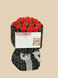 Fleurs au crochet de roses rouges pour toujours